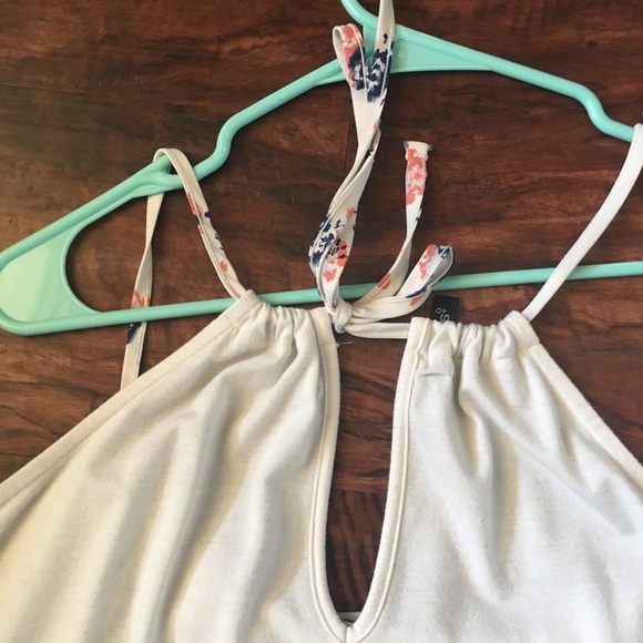 💚 Maurices floral spaghetti strap blouse - Picture 4 of 4